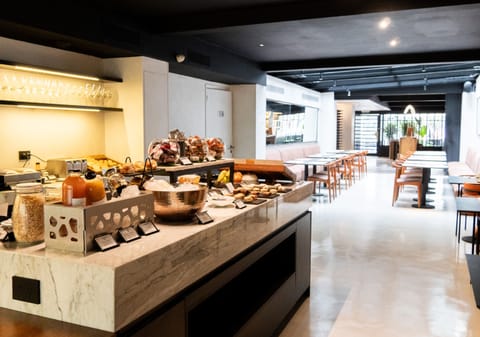Free daily buffet breakfast
