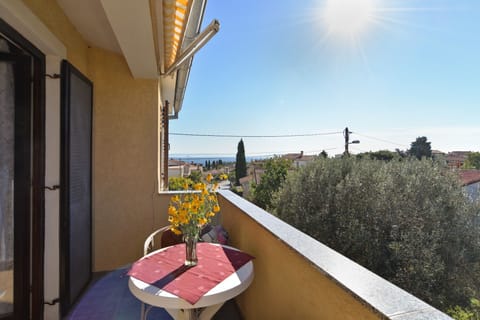 Standard House, 4 Bedrooms (0278) | Balcony