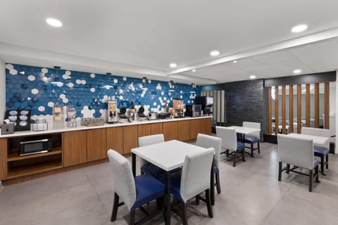 Free daily full breakfast