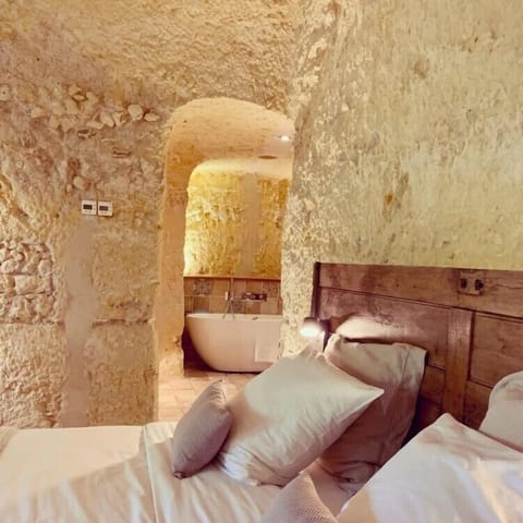 Luxury Studio Suite, Garden View | Egyptian cotton sheets, premium bedding, memory foam beds