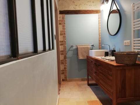 Family Duplex, 2 Bedrooms, Non Smoking, Garden View (Le Duplex) | Bathroom | Shower, hydromassage showerhead, free toiletries, hair dryer