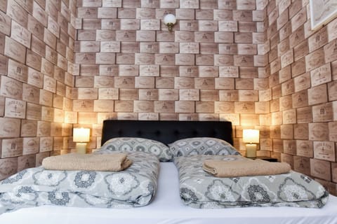 Design Apartment, 2 Bedrooms, Kitchen | Individually decorated, individually furnished, desk, soundproofing