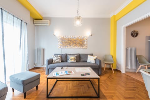 City Apartment | Living room | 32-inch flat-screen TV with digital channels, TV