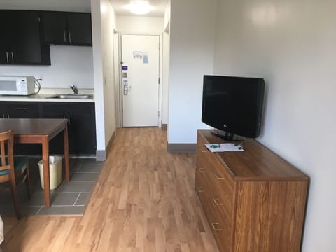 Individually furnished, blackout drapes, free WiFi, bed sheets