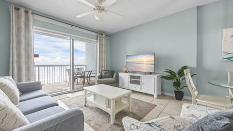 Caribbean 402 - Living area with Gulf views