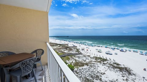 Clearwater 6D - West-facing balcony with Gulf views