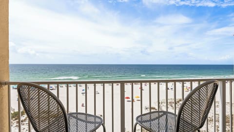 Clearwater 5D - Take in unobstructed Gulf views from your private balcony