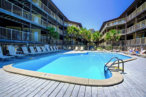 Sandpiper Close up view of pool