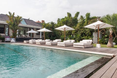 Pure Villa Estate,Outstanding 6Bed.