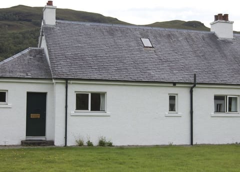 Strathan Cottage, all on one level