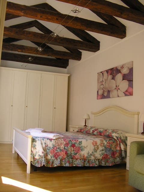 Large main bedroom