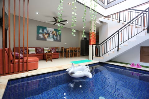 Private pool