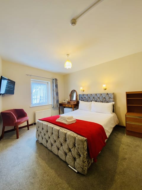 Double Room, Ensuite | Desk, soundproofing, iron/ironing board, free WiFi