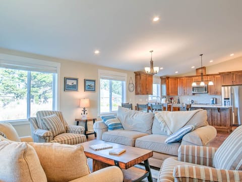 Living Room - Alternate view