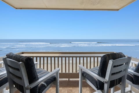 Breathtaking oceanfront views from the balcony!