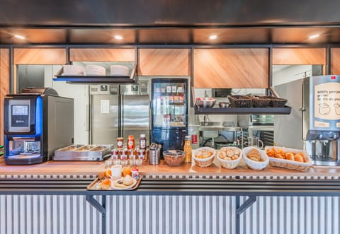 Daily buffet breakfast for a fee