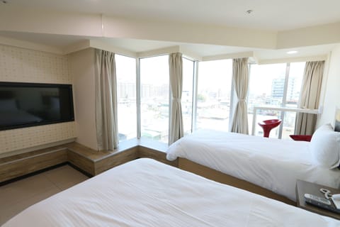 Deluxe Triple Room | Free WiFi, bed sheets