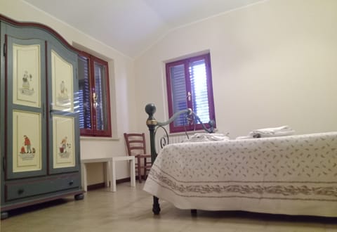 Comfort Apartment, 2 Bedrooms | Free cribs/infant beds, bed sheets