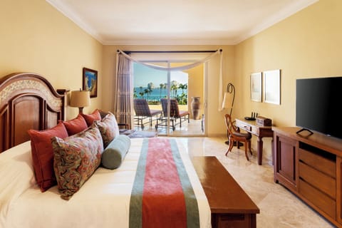 Master suite-Views from your bed!  