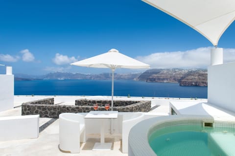 Deluxe Suite, Hot Tub, Sea View | Terrace/patio