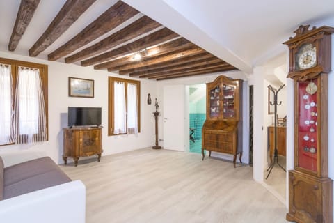 Apartment, 1 Bedroom | Room amenity