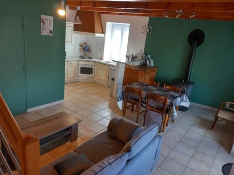 LE-GITE-DE-NADINE-Pièce-de-Vie