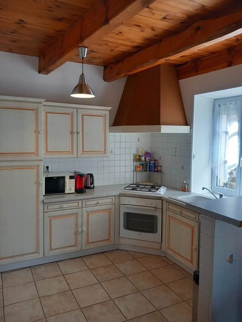 LE-GITE-DE-NADINE-Cuisine