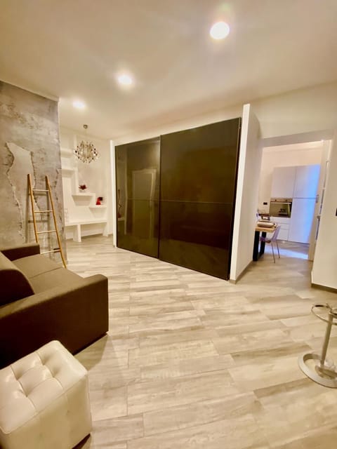 Superior Suite | Living area | Flat-screen TV