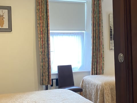 Comfort Triple Room, Non Smoking | Individually decorated, individually furnished, desk, soundproofing