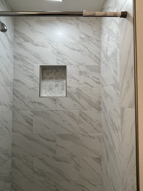 Family Room, Multiple Beds, Non Smoking | Bathroom | Shower, free toiletries, hair dryer, towels