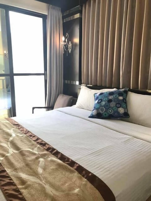 Double Room | Desk, free WiFi, bed sheets