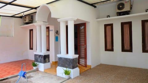 Standard House, 3 Bedrooms | Terrace/patio