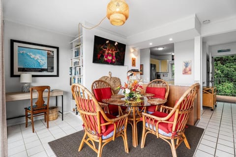 Condo, Multiple Beds (Keauhou Akahi 210) | Dining
