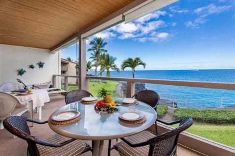 Condo, 1 Queen Bed (Keauhou Kona Surf & Racquet Club 3202) | Outdoor dining