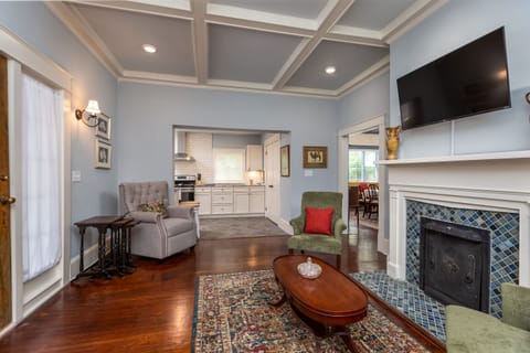 Front  sitting room