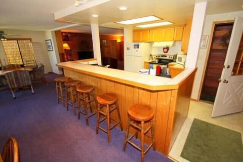 Kitchen Bar