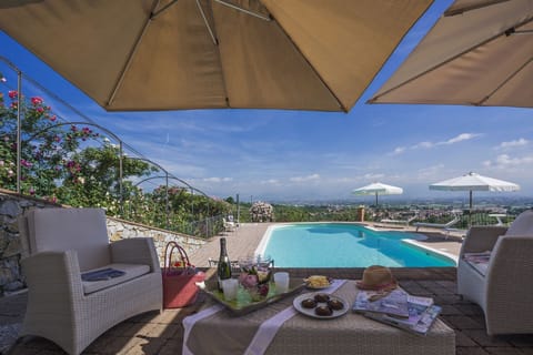 Property, Sky, Vacation, House, Real Estate, Resort, Shade, Room, Swimming Pool, Home