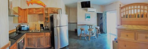 Mavericks Efficiency Unit with Tri Person DBL on bottom & Single on top 3 People