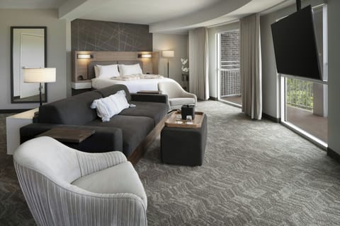 Desk, laptop workspace, iron/ironing board, cribs/infant beds