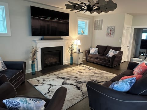 New living room update. 85” Samsung TV