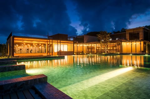 2 outdoor pools, pool umbrellas, sun loungers