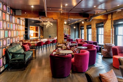 Cocktail bar