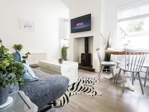 House, 3 Bedrooms | Living area | Smart TV, Netflix