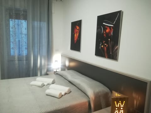 Deluxe Room | Minibar, individually furnished, desk, soundproofing