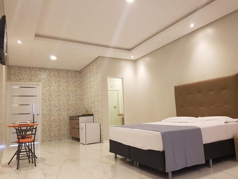 Deluxe Double or Twin Room, 1 Bedroom | Minibar, WiFi (free), bed sheets