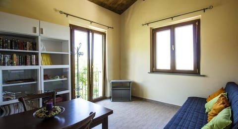 Premium Studio | Living room