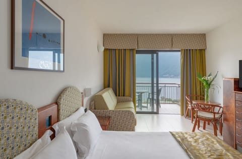 Panoramic Double Room | Down comforters, minibar, in-room safe, desk