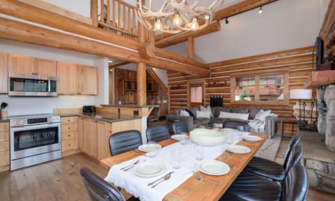 PR Red Cloud 4, Dining Room, 1