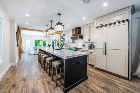 Fully equipped kitchen