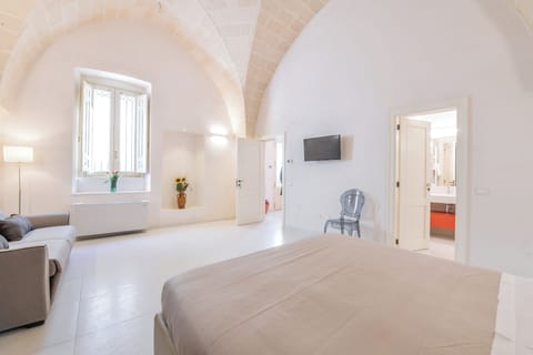 Family Room | 1 bedroom, minibar, soundproofing, free WiFi